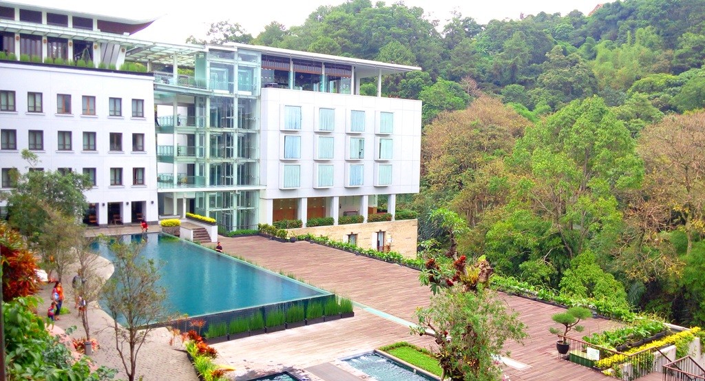 Padma, Hotel Unik dan Mewah untuk Beristirahat di Bandung