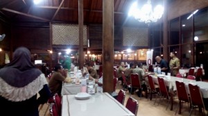 Rumah Makan Bu Lanny Spesial Ayam Kremes di Kota Kediri