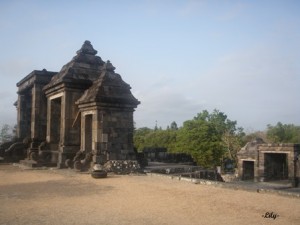 Mengagumi Keindahan Candi Istana Ratu Boko Yogyakarta yang penuh misteri
