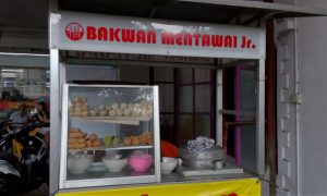 Bakwan Mentawai Junior Di Jalan Raya Dieng Malang