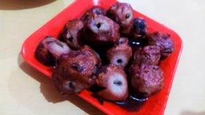Makan Bakso Bakar Trowulan 65 Yang Terkenal di Kota Malang