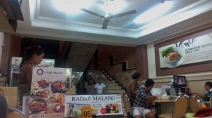 Suasana Rumah Makan Gloria