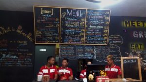 Menikmati Keunikan Pizza Calzone di Panties Pizza di Kota Batu