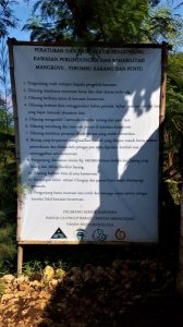 Tata Tertib Pantai Tiga Warna di Malang Selatan 