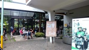 Resto Miss Bee Providore Bandung