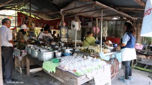 Supir Tuk-tuk Berbahasa Inggris di Hat Yai Thailand