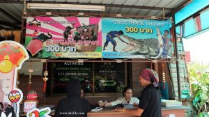 Naik Gajah di Chang Puak Camp Hat Yai Thailand Selatan