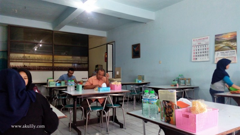  Nasi Padang Enak Rumah Makan Sato Jaya di Kota Malang 