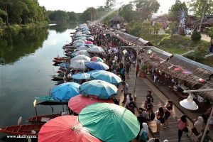 Meriahnya Pasar Apung Klong Hae di Hat Yai Thailand Selatan
