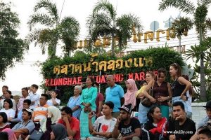 Meriahnya Pasar Apung Klong Hae di Hat Yai Thailand Selatan