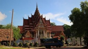 Budha Tidur Terbesar Ketiga Thailand di Wat Hai Yai Nai