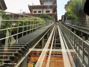 Naik Kereta Kabel di Kek Lok Si Temple Penang