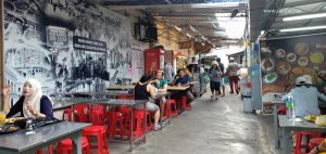 Meriahnya Menu di Line Clear Nasi Kandar Legendaris di Penang