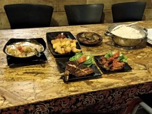 Makan Malam di Resto Bu Atik Kota Wisata Batu