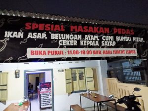 Pedasnya Sego Lombok Mbah Buyut di Kota Malang
